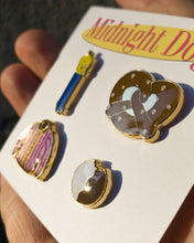 Load image into Gallery viewer, Seinfeld Mini Set - Midnight Dogs
